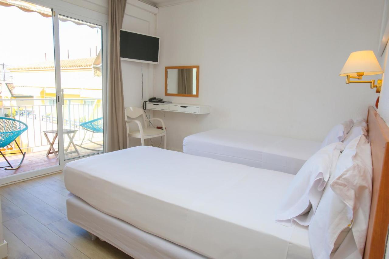 Solvi Hotel - Adults Only فيلانوفا إي لا خيلترا المظهر الخارجي الصورة