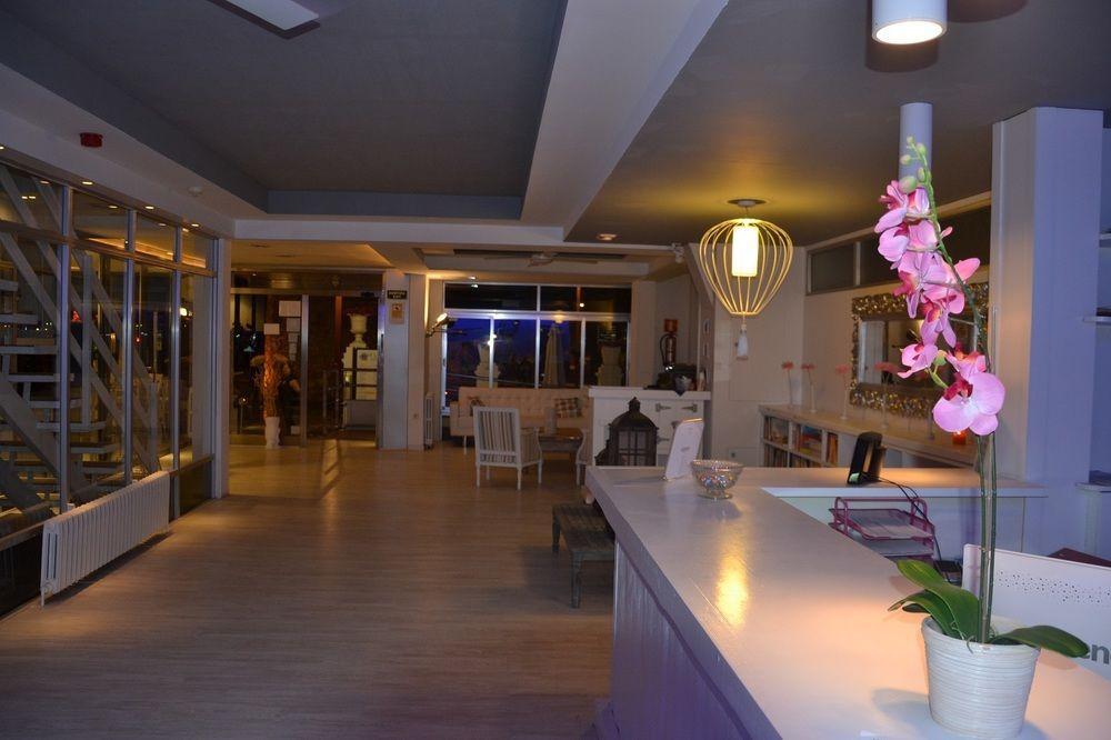 Solvi Hotel - Adults Only فيلانوفا إي لا خيلترا المظهر الخارجي الصورة