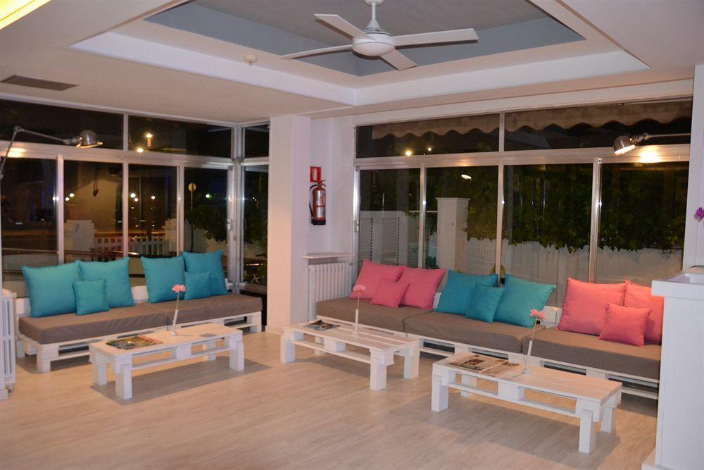 Solvi Hotel - Adults Only فيلانوفا إي لا خيلترا المظهر الخارجي الصورة
