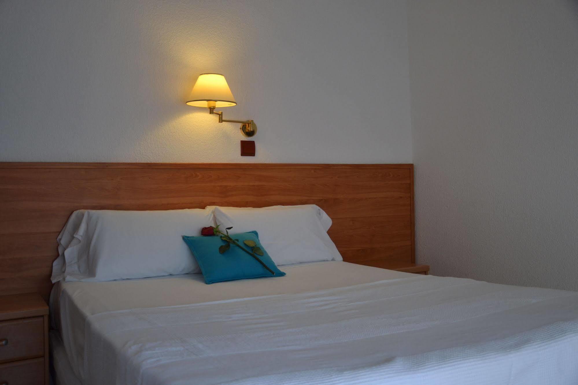 Solvi Hotel - Adults Only فيلانوفا إي لا خيلترا المظهر الخارجي الصورة
